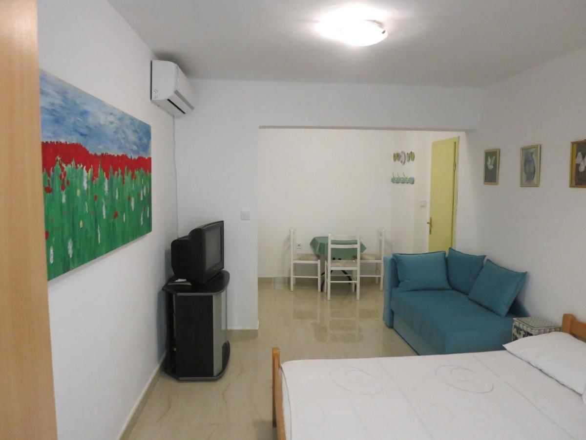 Апартаменты charming apartments in Rafailovici Будва-15