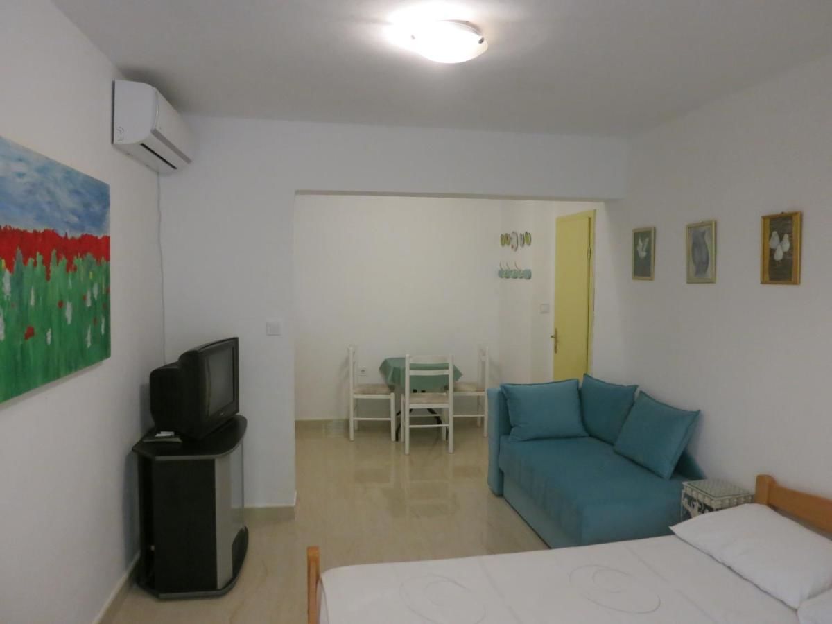 Апартаменты charming apartments in Rafailovici Будва-18